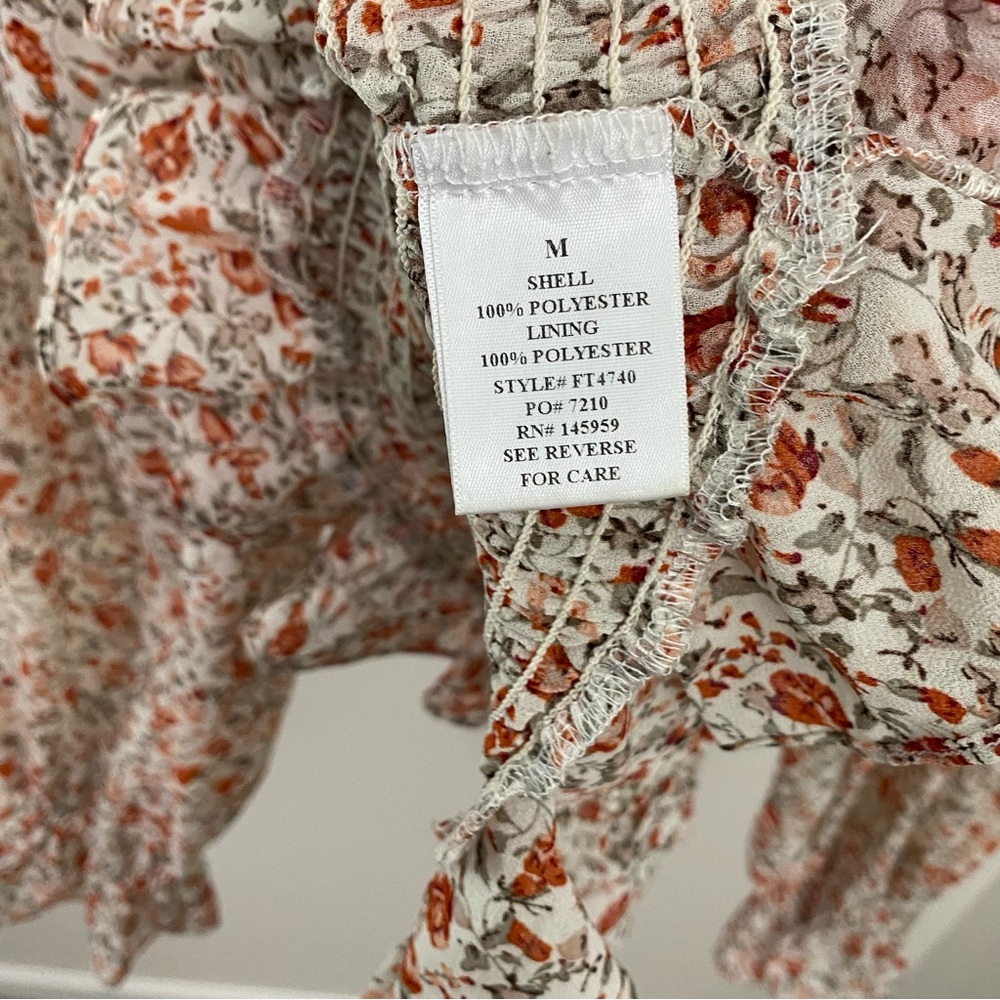 ⭐️ 2/$30 ⭐️ Floral Ruffle Smocked Waist Blouse - Picture 7 of 7